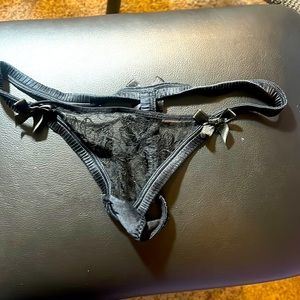 Agent Provocateur Black Lacy Thong w/3🎀🎀🎀Size 2